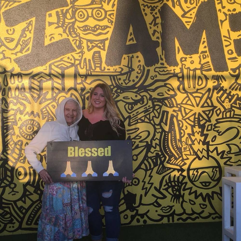 Meet your Posher, Holly